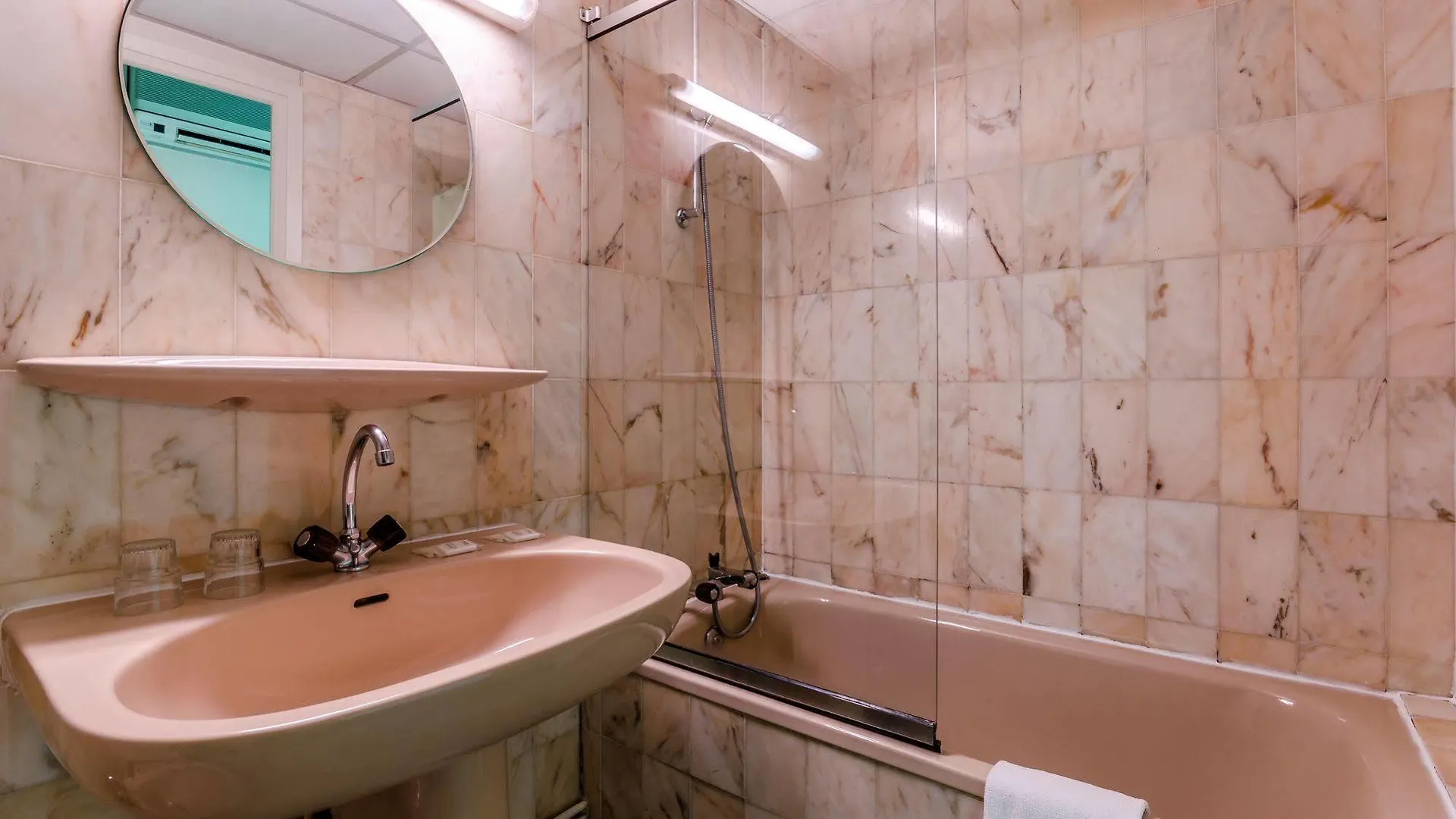 Hotel Victor Hugo Toulouse 2*,